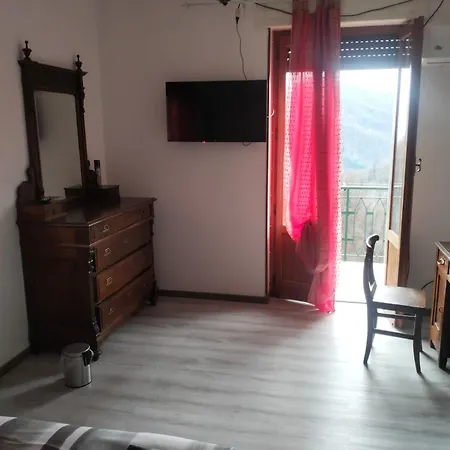 Casale Valdilana בית נופש *